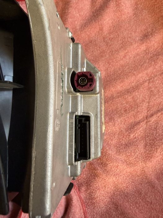 Продам магнитолу на BMW X5 E70