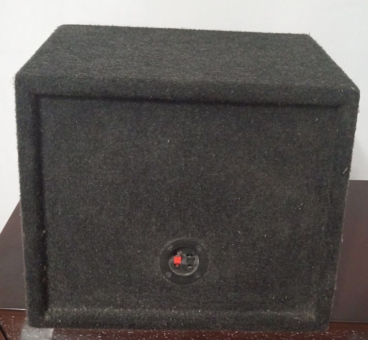 Продавам контролен пасивен кабинет