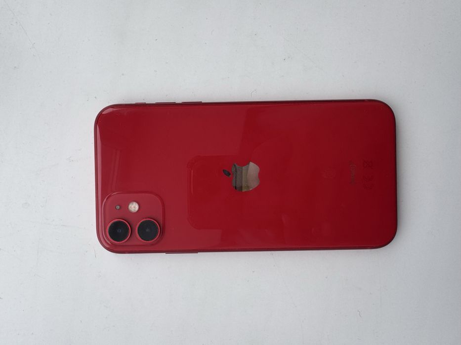 iPhone 11 красный 64 ГБ