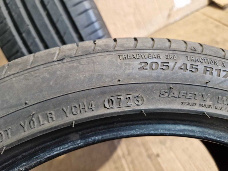 2 Kumho R17 205/45
летни гуми DOT0723