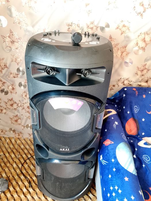 Vând boxa Akai Dj-Y5L