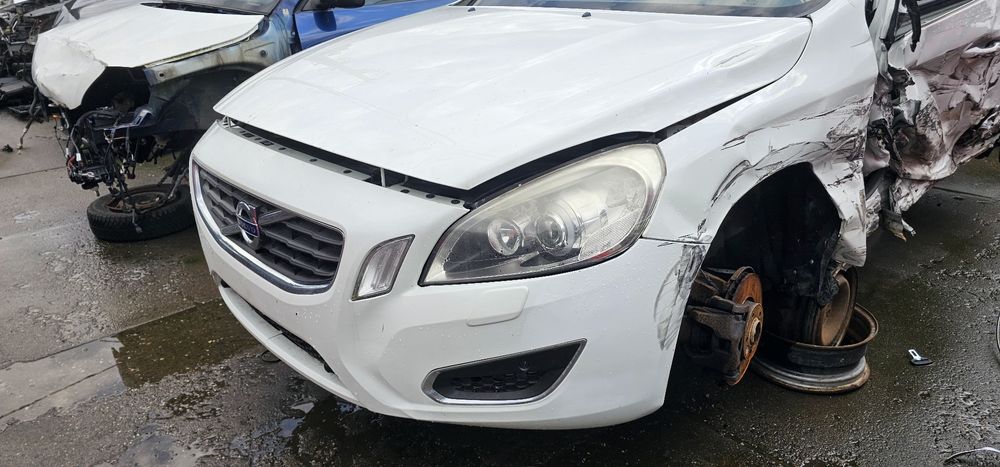 Capota motor volvo V60 1.6 TDCI euro 2013