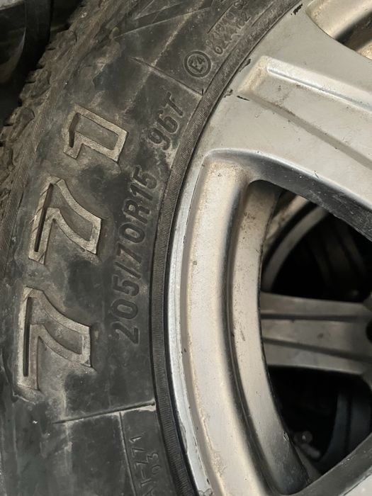 Продам шины с дисками