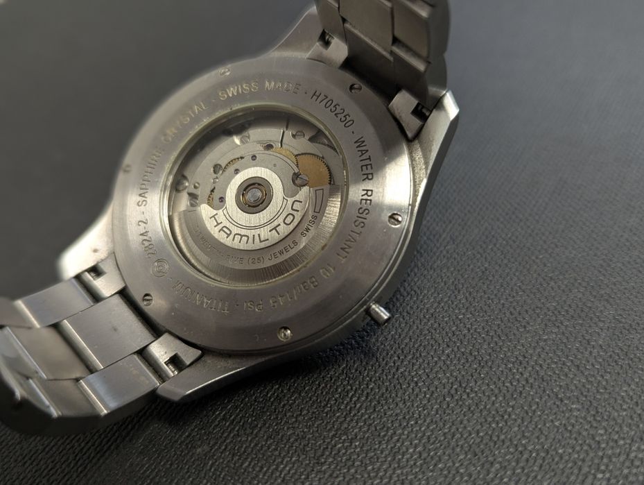 Hamilton Khaki Field Titanium часы