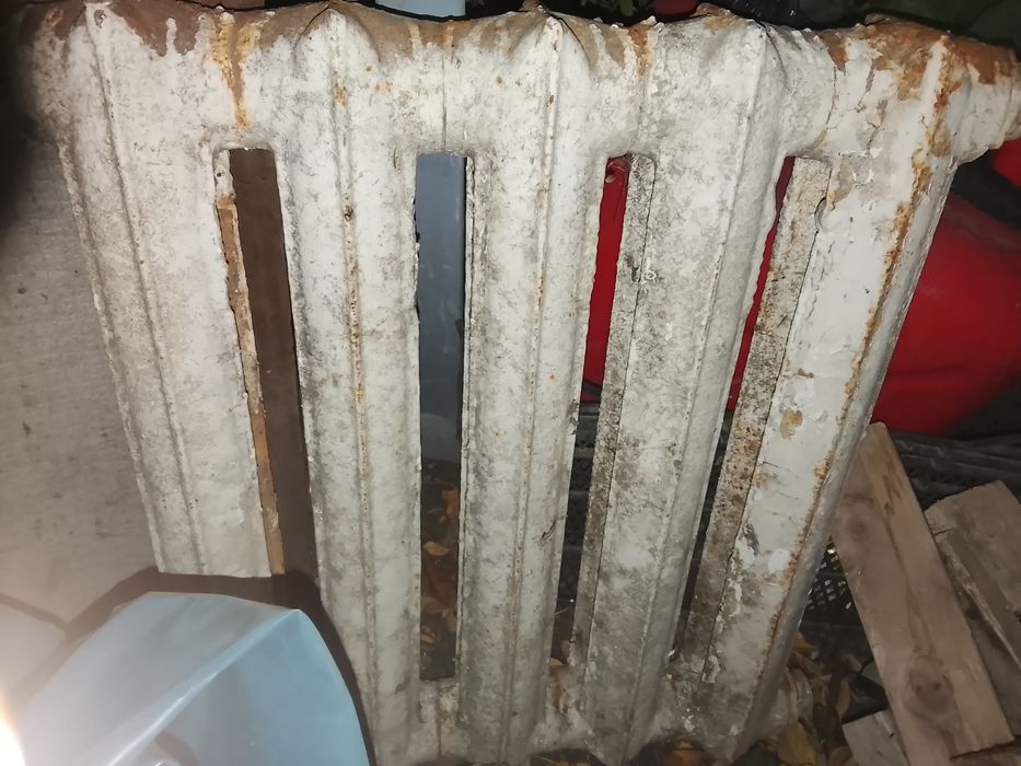 Продам чугунные радиаторы