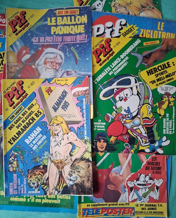 Лот Стари Френски Списания Pif Gadjet 25 Броя