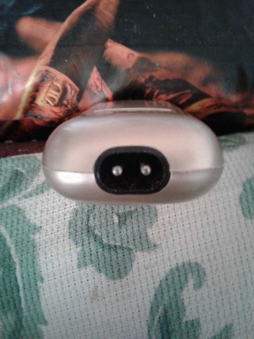 Бритва  электрическая ( от аккумулятора )