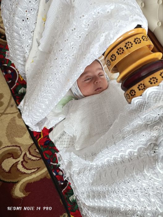 Beshik sotiladi yangidek