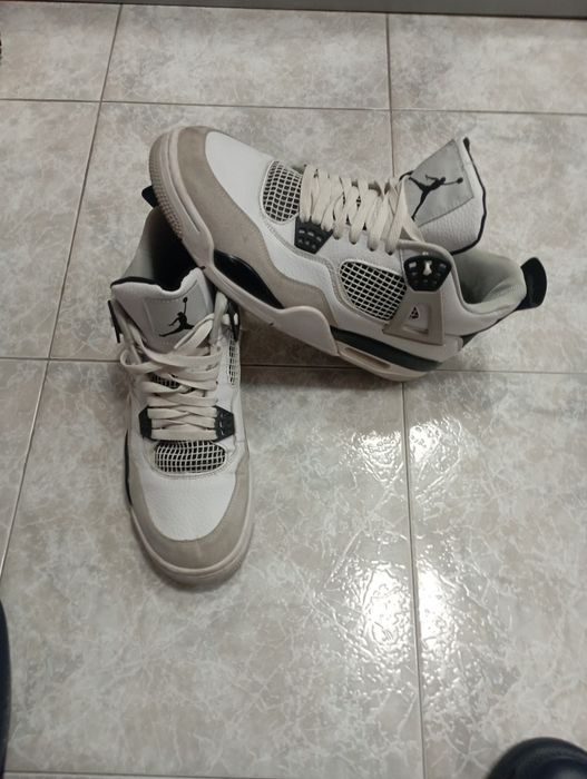 Jordan 4 Military black