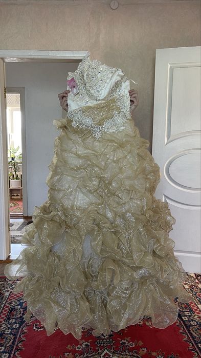 Платье вечернее нарядное свадебное