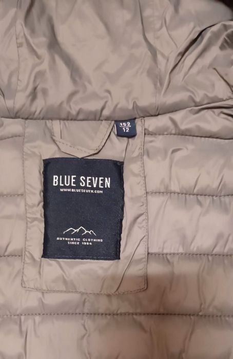 Geacă pentru băieți mărimea 152 cm