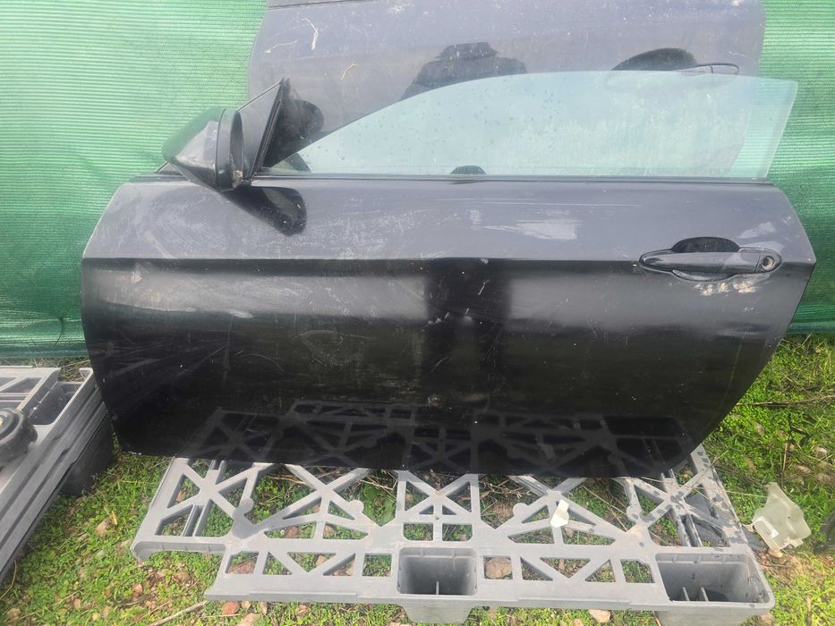 Оборудвана лява врата за BMW 320D E92