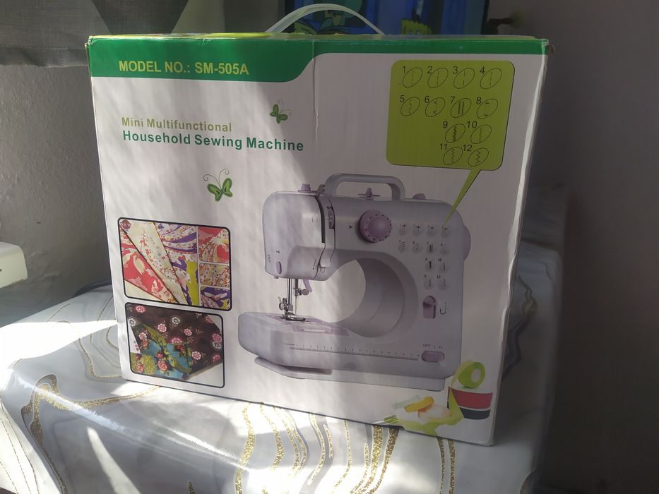Продам швейную машинку