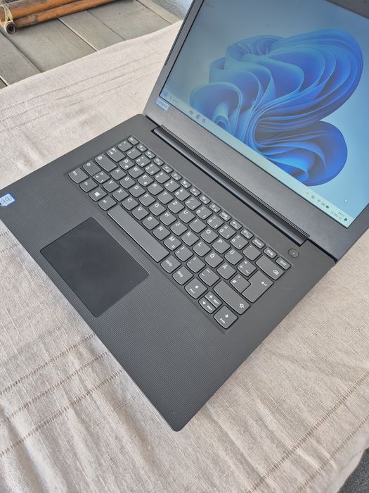 Laptop Lenovo i5 7th ddr4 ssd