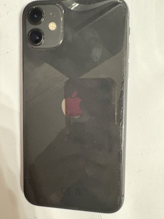 Продается айфон 11 черный 128 ГБ