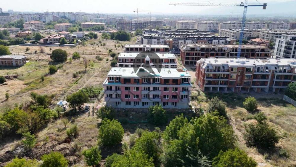 Продава се Тристаен апартамент в Пловдив, Остромила - 122 кв.м за 938 €/кв.м - Снимка #10