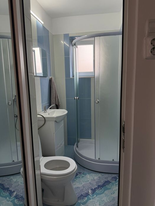 Închiriez apartament în zona Pieței 1 Mai