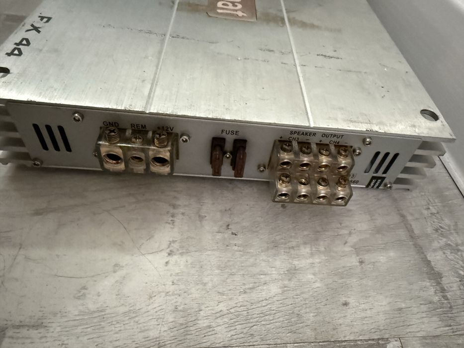 Amplificator + subwoofer