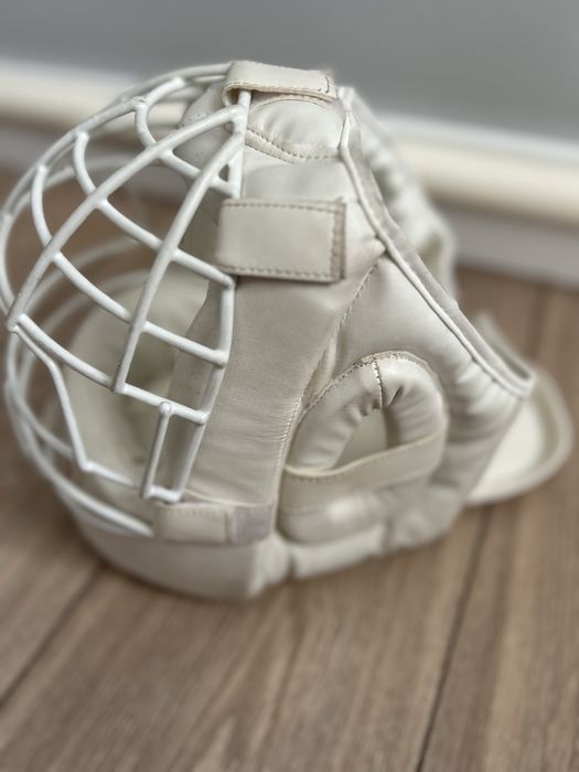 Шлем для каратэ единоборства