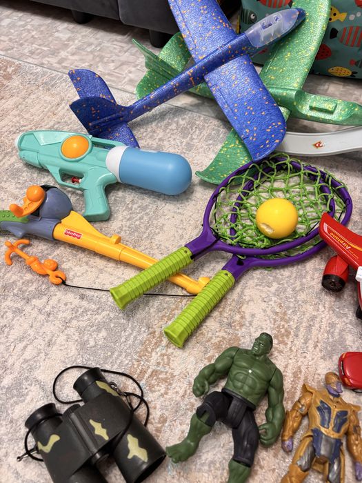 Игрушки разные для мальчика,