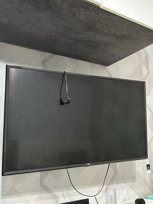 Телевизор на запчасти