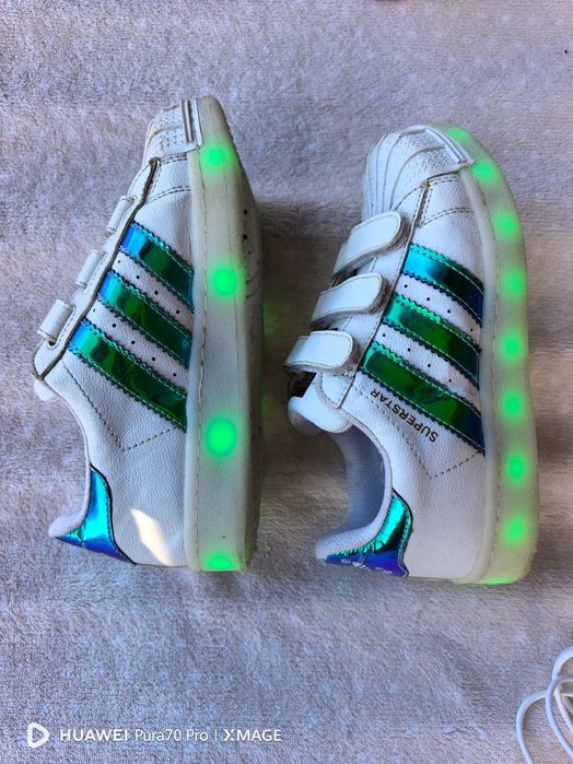 Детски светещи маратонки Adidas номер 32 стелка 20см