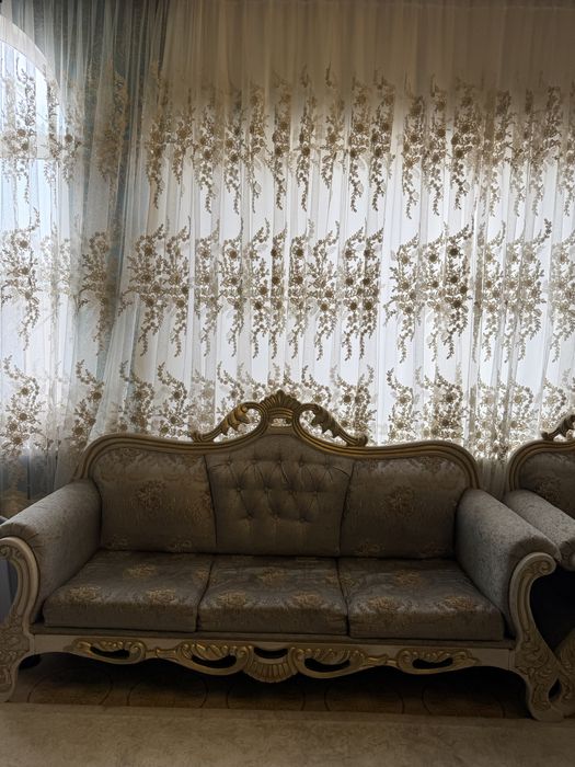 Продается диван и два кресло б/у  состояние нормальное цена договорная