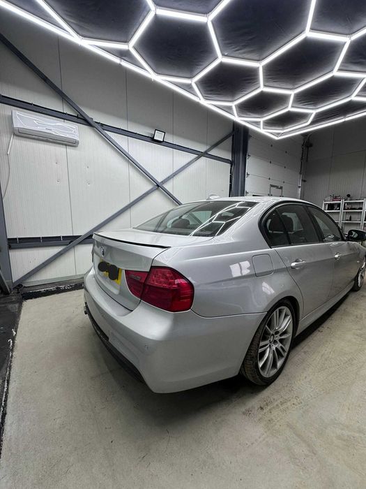 Dezmembrez BMW Seria 3 E90 LCI