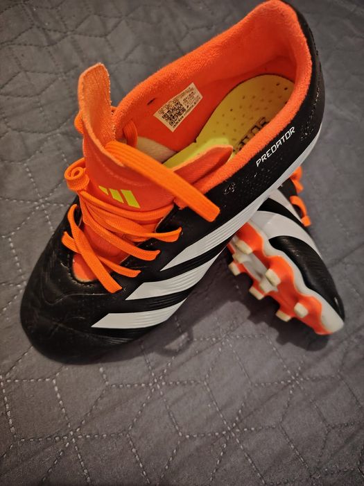 Ghete fotbal pentru iarba