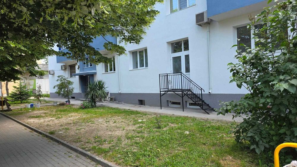 Продава се търговско помещение