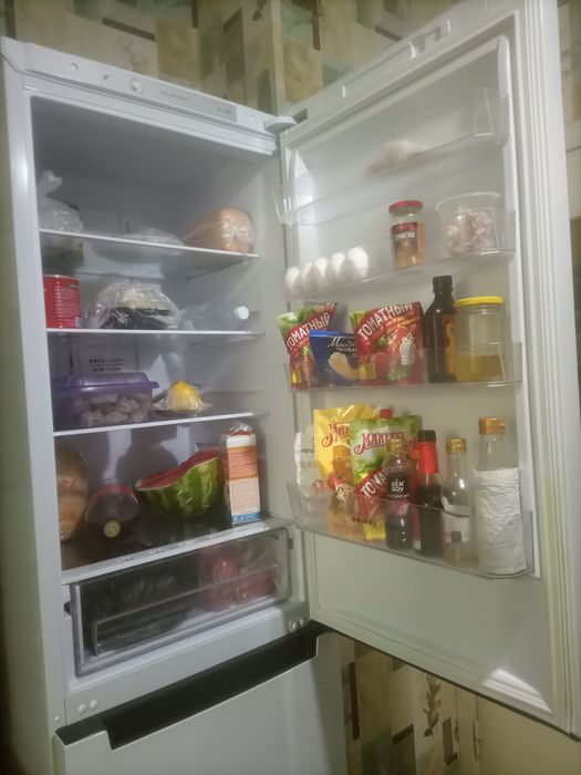 Продам холодильник Бирюса 880 NF Б/У