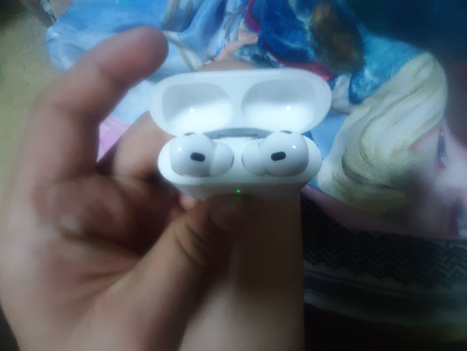 Айрподс в хорошем состоянии