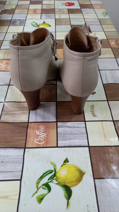 Батильоны  женские кремового цвета