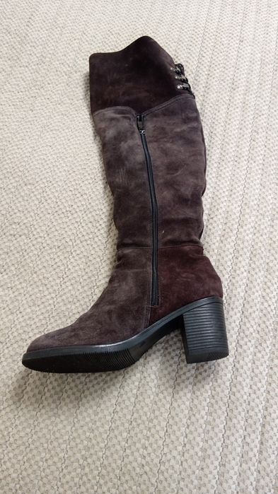 Зимние замшевые сапоги