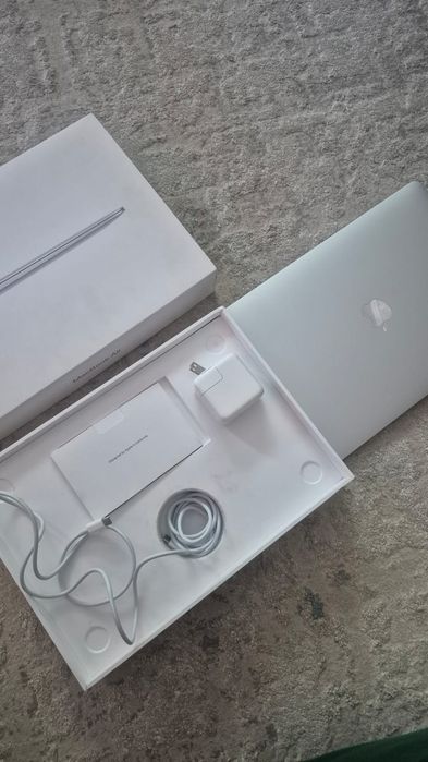 Макбук Apple MacBook Air