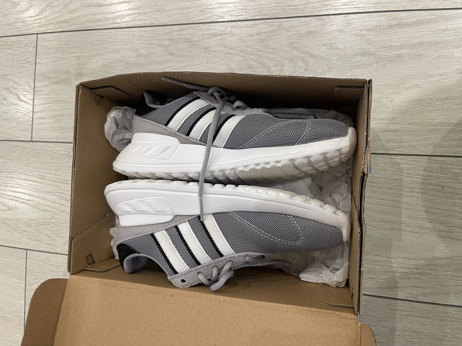 Adidasi adidas originali