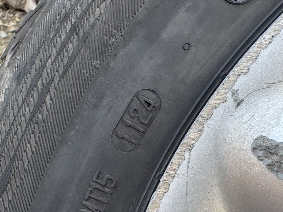 Продам R15 диски с резиной