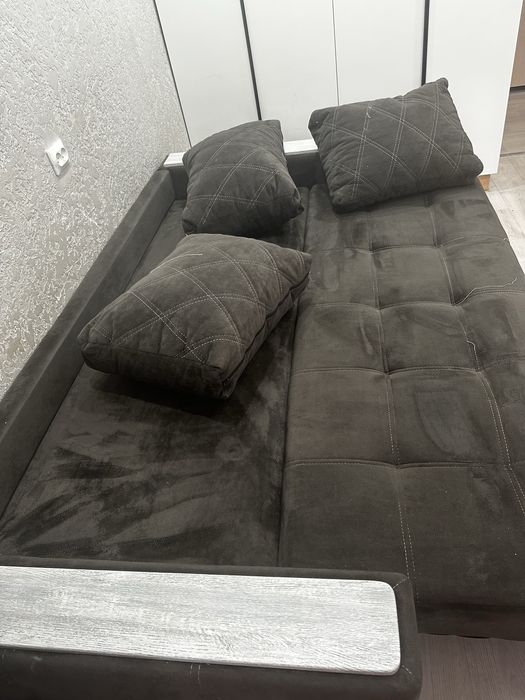 Продам Дивань в хорошем состоянии