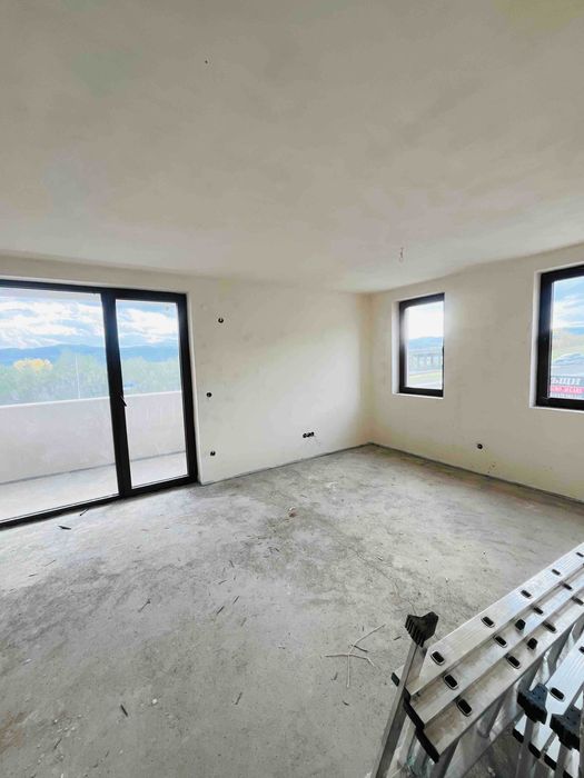 Tристаен апартамент в широкия център на гр. Благоевград.