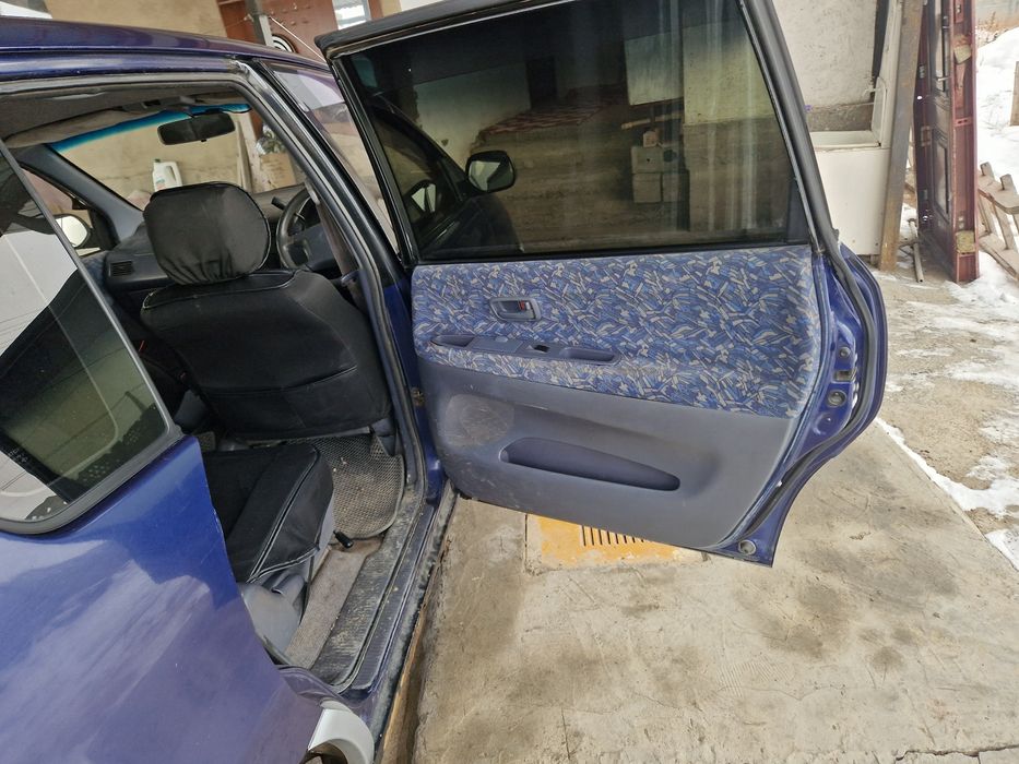 Тайота ипсум сатылады