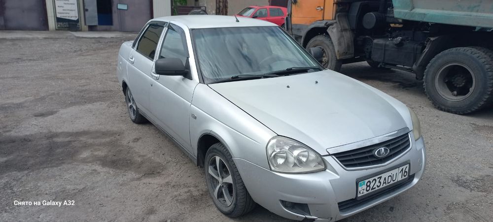 Продам Приору в хорошем состоянии.