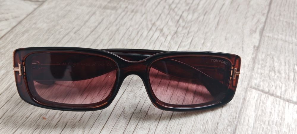 Продаю очки солнцезащитные