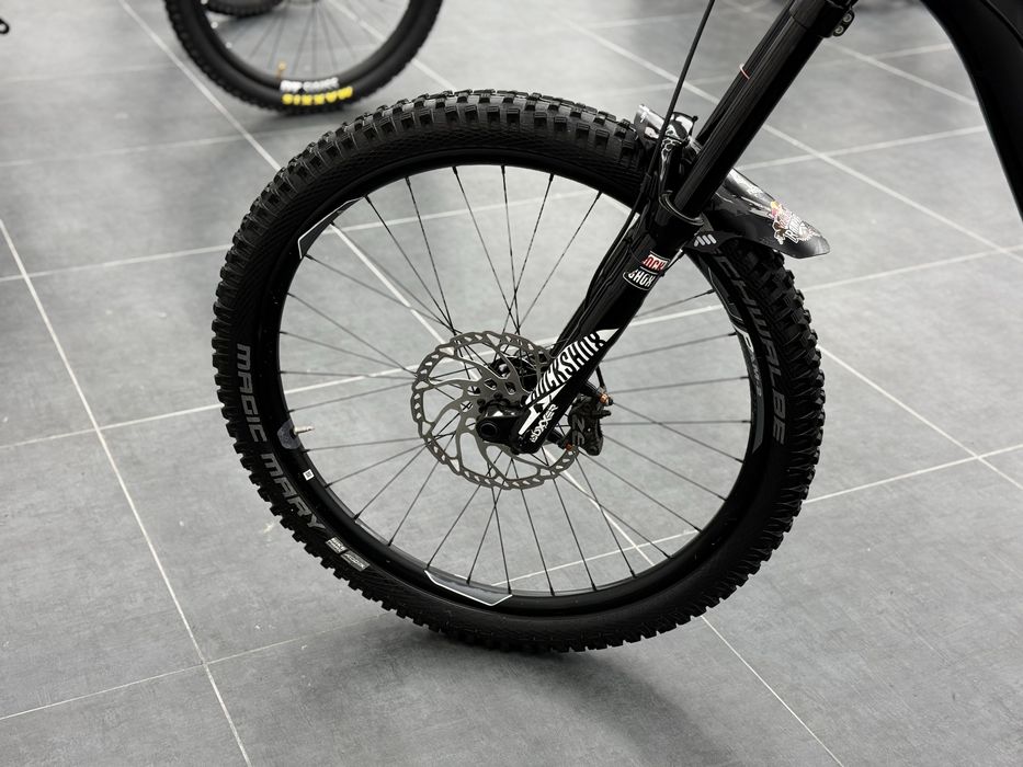 Giant Glory Advanced Carbon L размер 27.5 1х10 скорости Shimano Zee