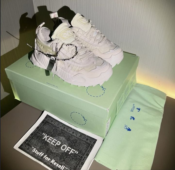 Adidasi off white odsy 1000