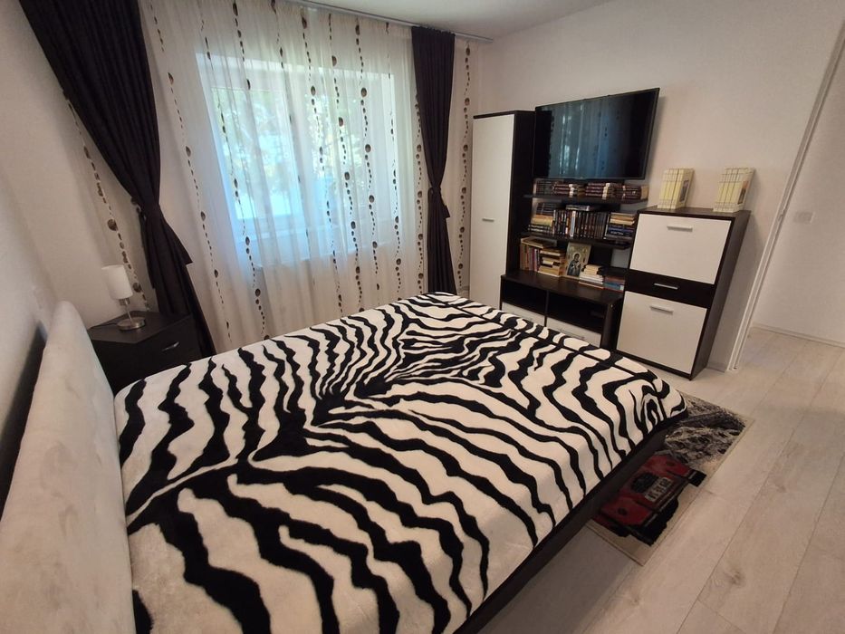 Apartament 2 camere de închiriat în zona V-uri
