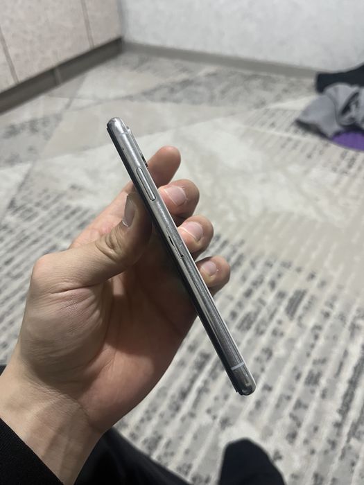 Айфон X 64 гб.