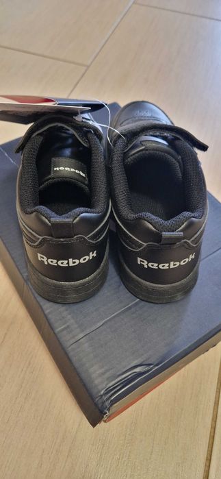 Reebok marimea 30, noi in cutie
