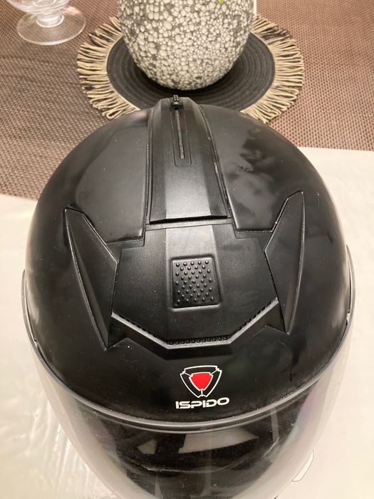 Каска за пистов мотор