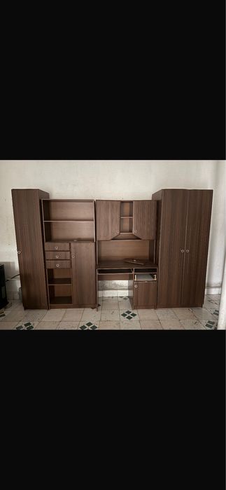 Сервант в хорошем состоянии