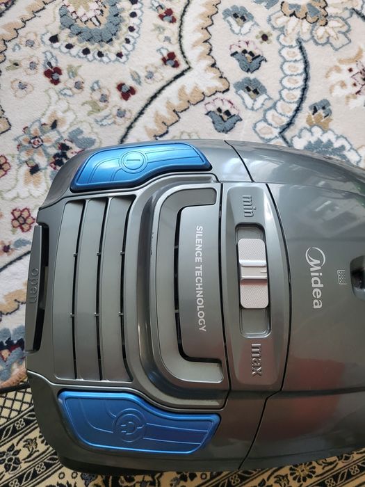 Продам пылесос .